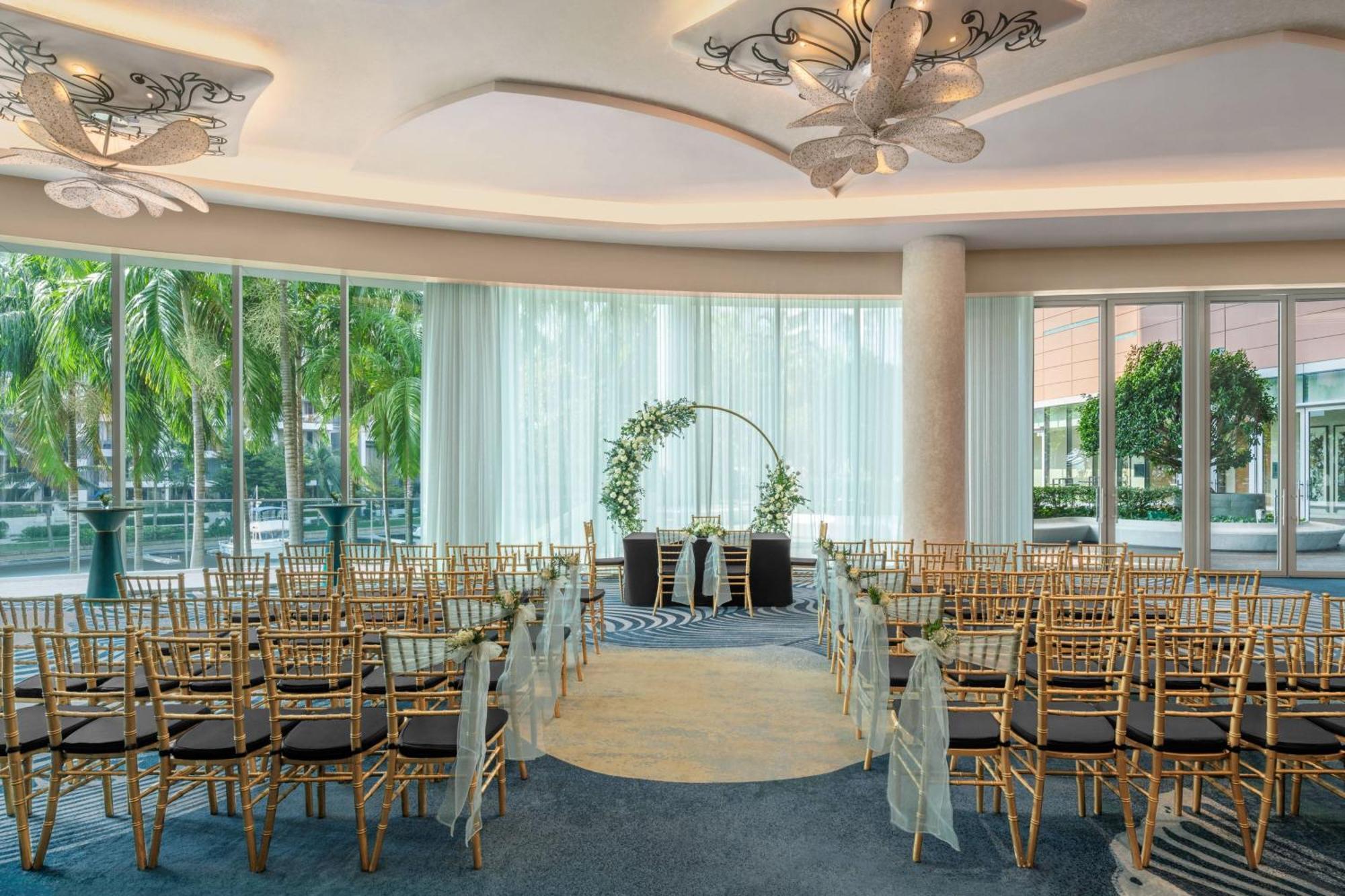 W Singapore - Sentosa Cove Exterior foto The Wedding Chapel